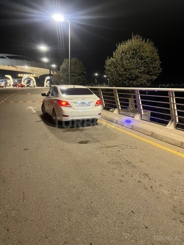 Hyundai Accent 2015, 109,357 km - 1.4 л - İmişli