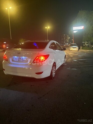 Hyundai Accent 2015, 109,357 km - 1.4 л - İmişli