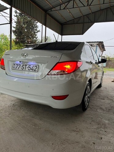 Hyundai Accent 2015, 109,357 km - 1.4 л - İmişli