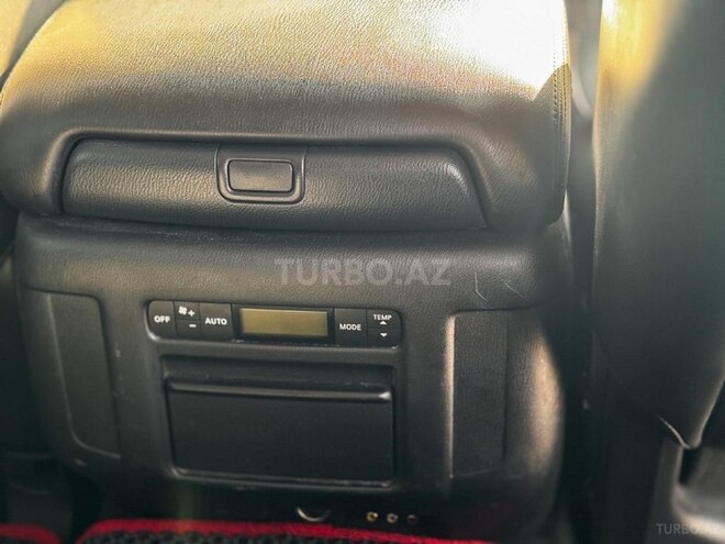Nissan Patrol 2011, 210,000 km - 5.6 l - Bakı