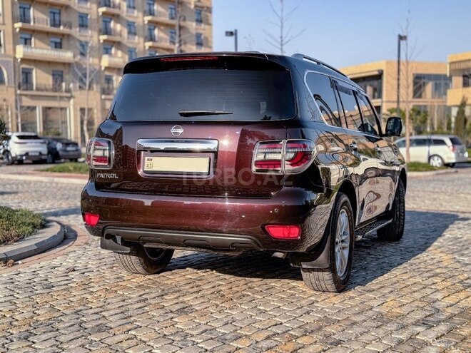 Nissan Patrol 2011, 210,000 km - 5.6 l - Bakı