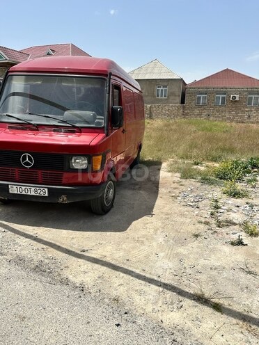 Mercedes 208 D 1995, 400,000 km - 2.3 l - Bakı