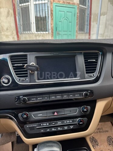 Kia Carnival-7