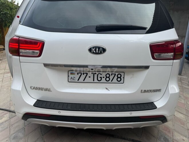 Kia Carnival-17