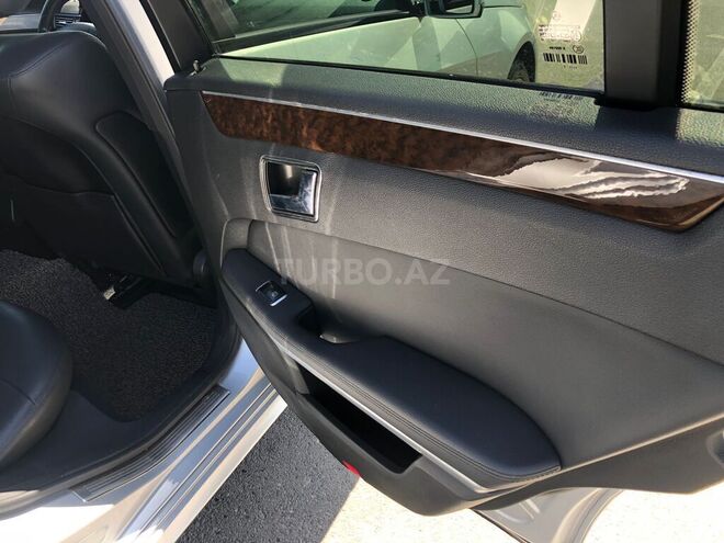 Mercedes E 200-5