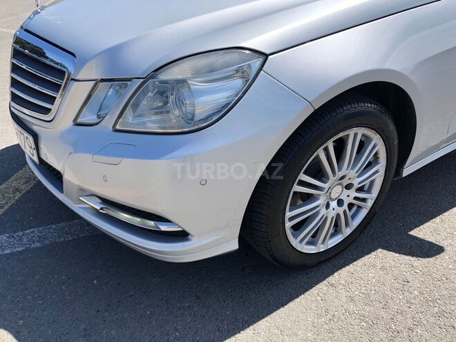 Mercedes E 200-13