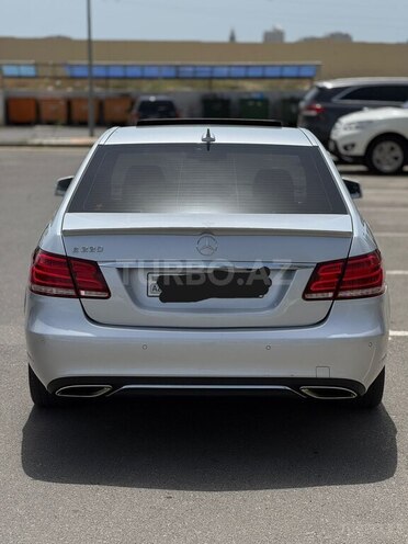 Mercedes E 220-6