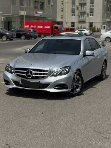 Mercedes E 220-4