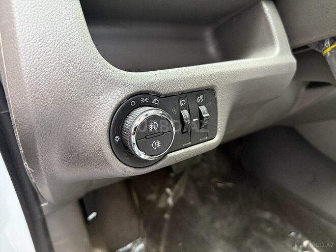 Chevrolet Cobalt-13