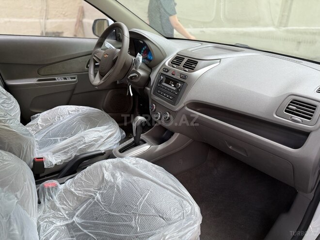 Chevrolet Cobalt-8