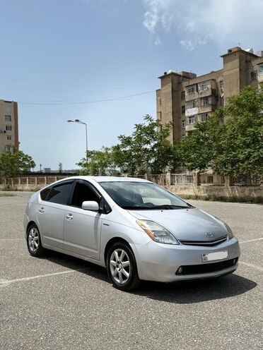 Toyota Prius-1