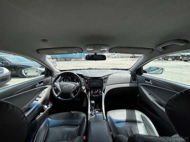 Hyundai Sonata-17
