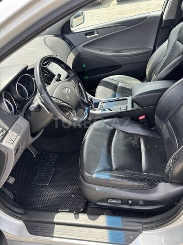 Hyundai Sonata-18
