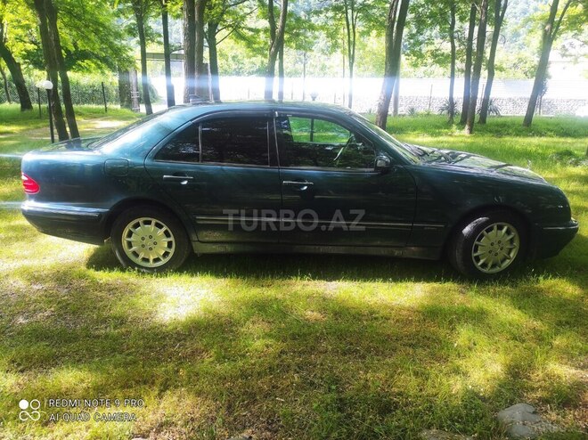 Mercedes E 200 1999, 351,712 km - 2.0 l - Zaqatala