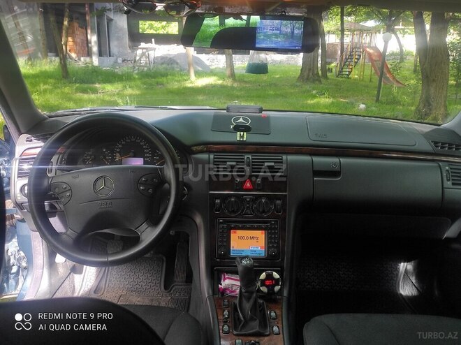 Mercedes E 200 1999, 351,712 km - 2.0 l - Zaqatala