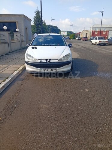 Peugeot 206 2005, 25,640 km - 1.4 l - Bakı