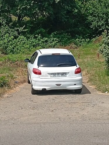 Peugeot 206 2005, 25,640 km - 1.4 l - Bakı