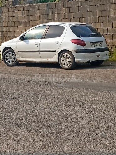 Peugeot 206 2005, 25,640 km - 1.4 l - Bakı