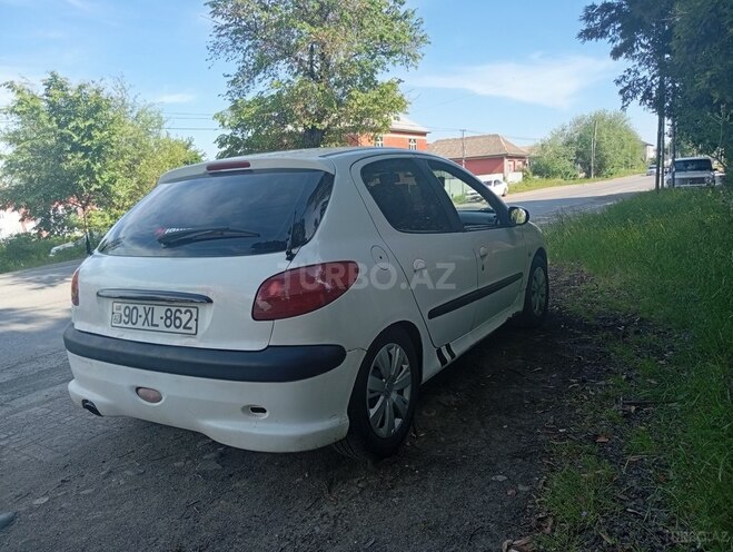 Peugeot 206 2005, 25,640 km - 1.4 l - Bakı