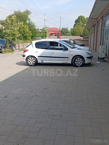 Peugeot 206 2005, 25,640 km - 1.4 l - Bakı