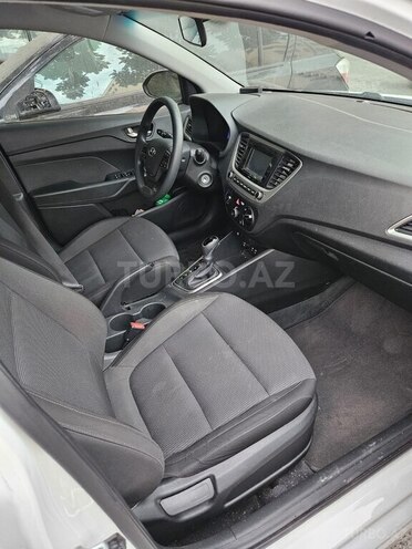 Hyundai Accent 2018, 115,873 km - 1.6 l - Bakı