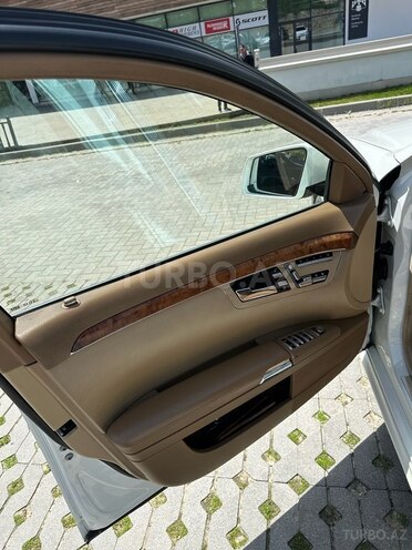 Mercedes S 500 2008, 280,000 km - 5.5 л - Qusar