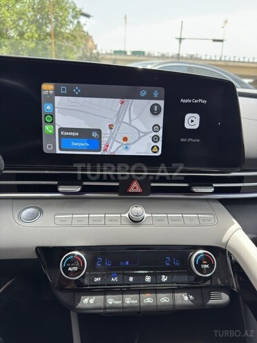 Hyundai Elantra-13