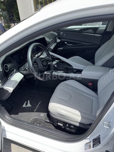 Hyundai Elantra-7
