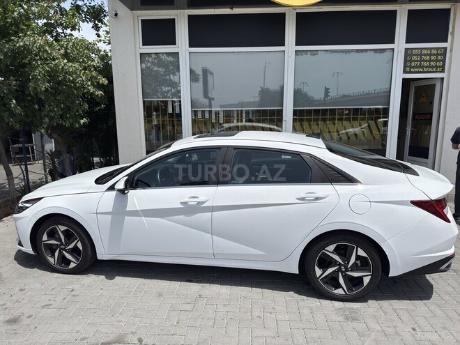 Hyundai Elantra-20