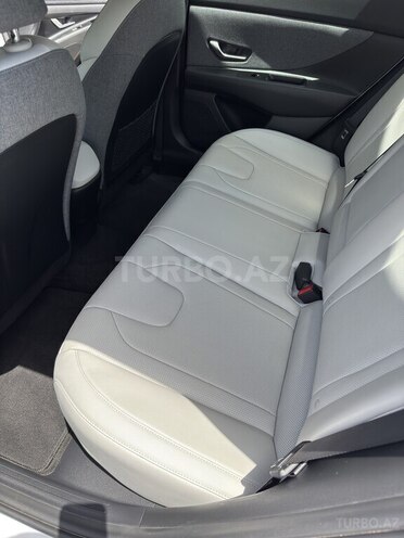 Hyundai Elantra-6