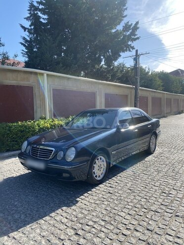 Mercedes E 220 1999, 305,900 km - 2.2 л - Bakı