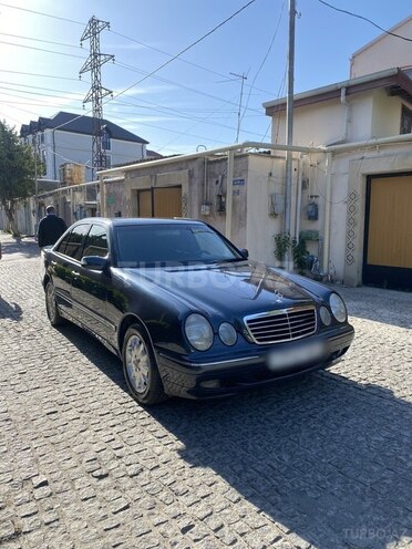 Mercedes E 220 1999, 305,900 km - 2.2 л - Bakı
