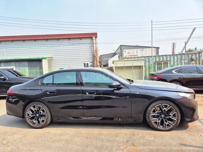 BMW 530e-8