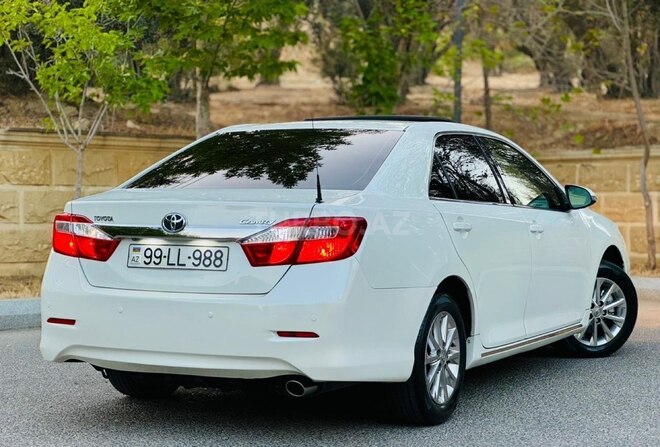 Toyota Camry-21