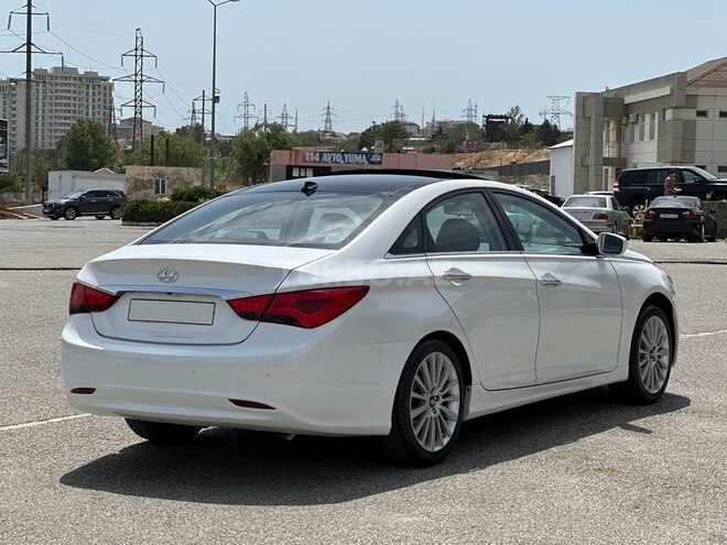 Hyundai Sonata-8