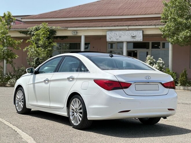 Hyundai Sonata-6