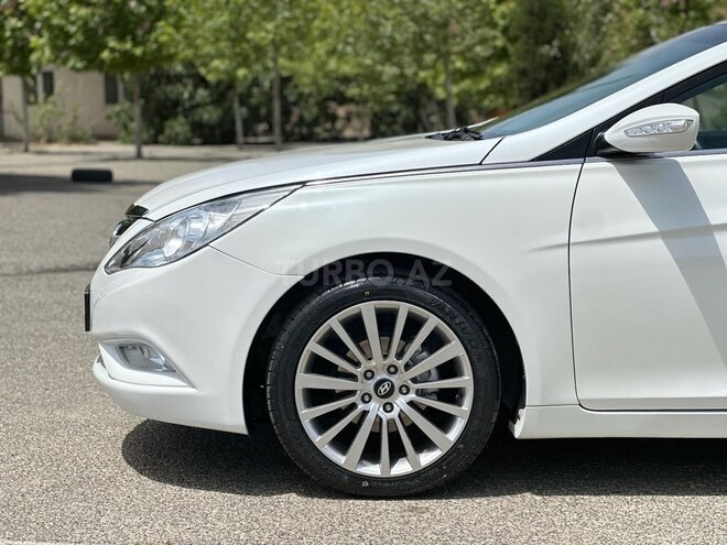 Hyundai Sonata-5