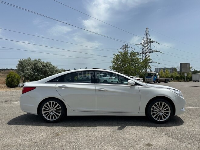 Hyundai Sonata-3