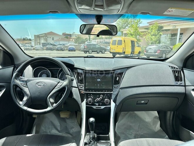 Hyundai Sonata-10
