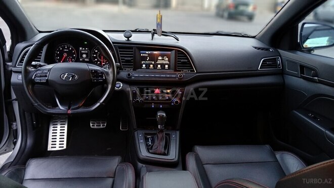 Hyundai Elantra 2018, 177,028 km - 1.6 л - Bakı