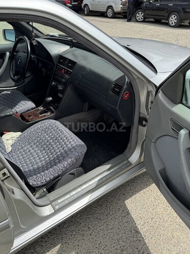 Mercedes C 220 d 1999, 318,110 km - 2.2 l - Bakı