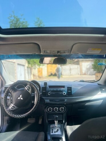 Mitsubishi Lancer 2010, 200,000 km - 2.0 l - Bakı