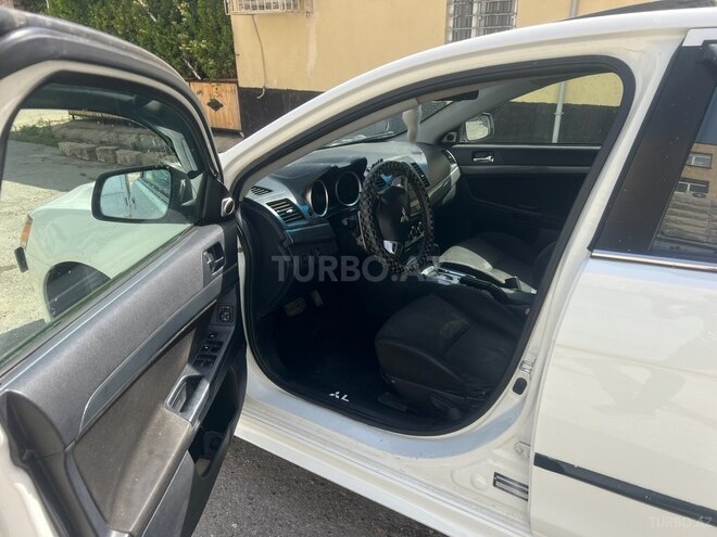 Mitsubishi Lancer 2010, 200,000 km - 2.0 l - Bakı