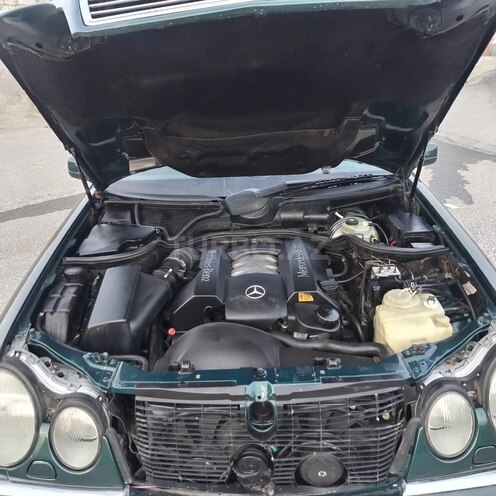 Mercedes E 240 1997, 345,000 km - 2.4 l - Bakı