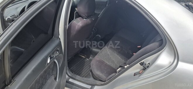 Mercedes C 180 2001, 272,000 km - 2.0 л - Bakı