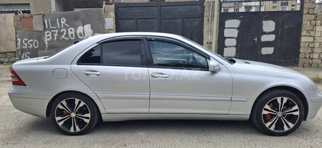Mercedes C 180 2001, 272,000 km - 2.0 л - Bakı