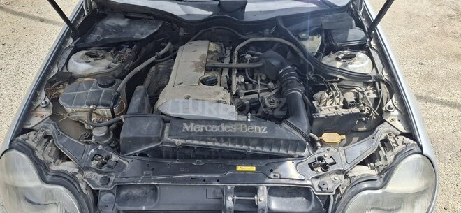 Mercedes C 180 2001, 272,000 km - 2.0 л - Bakı