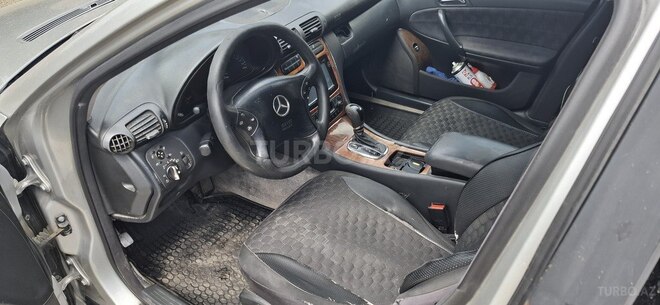 Mercedes C 180 2001, 272,000 km - 2.0 л - Bakı