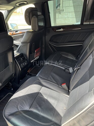 Mercedes GL 550-9
