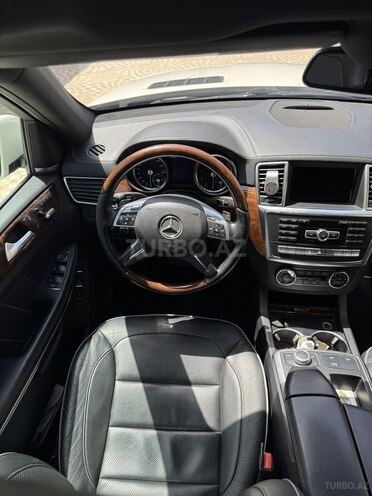 Mercedes GL 550-8